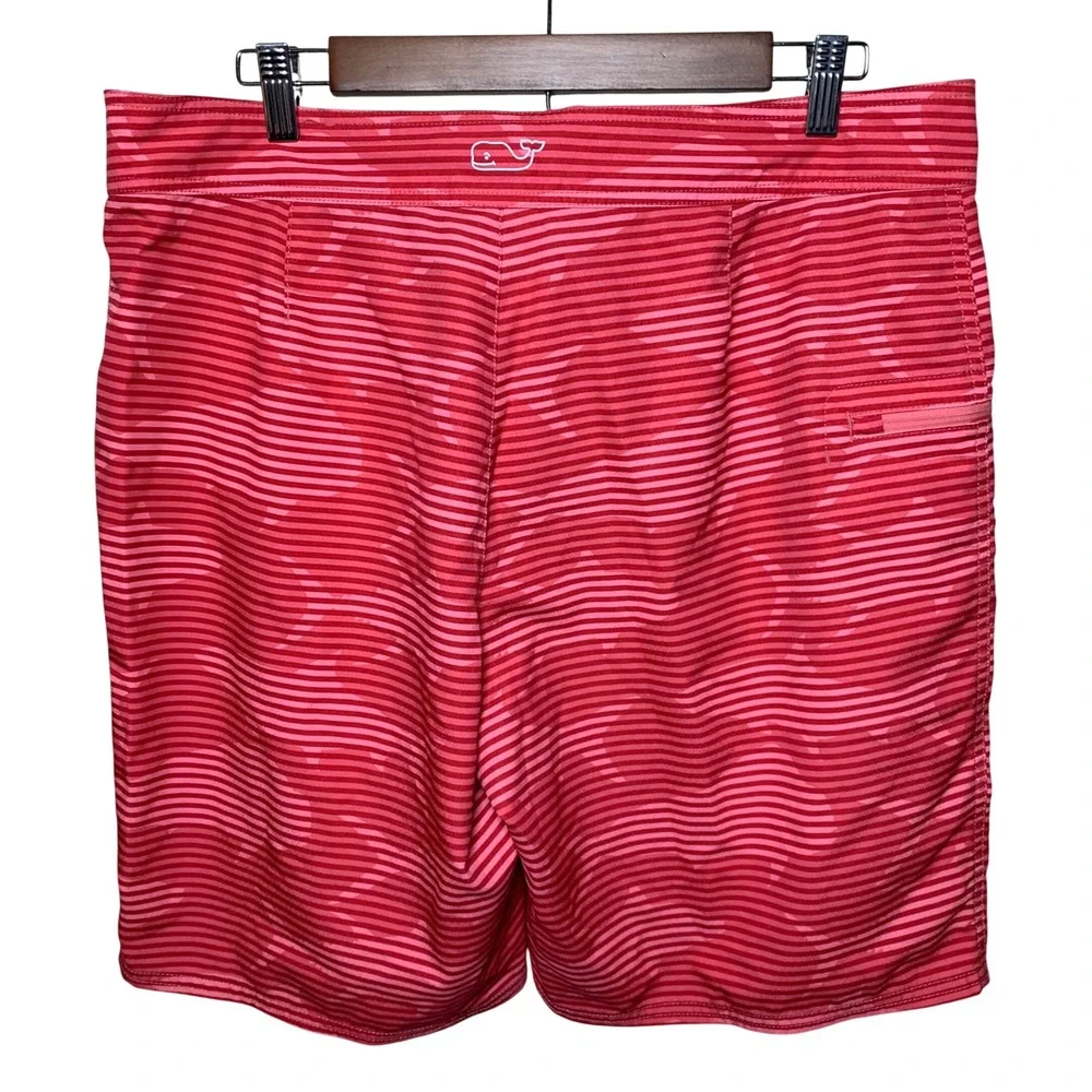 Vineyard Vines Board Shorts Mens 35 Red Striped Shark Excellent Performance Swim